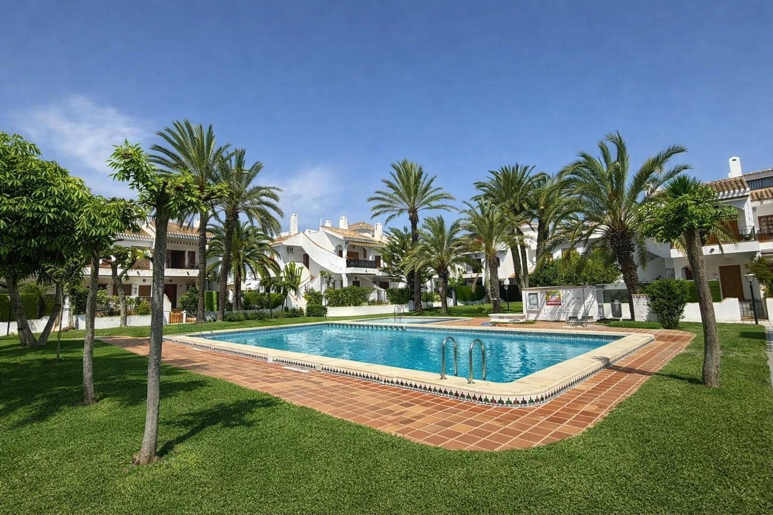 3 makuuhuone Rivitalo myytävänä paikassa Torre de la Horadada mukana uima-altaan - 295 000 € (Ref: 9762006)