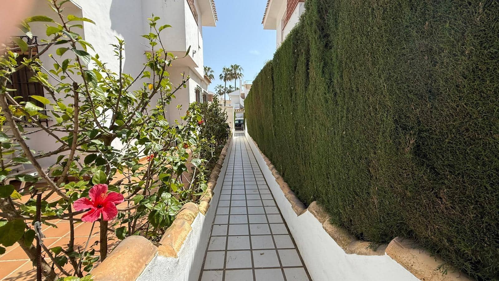 3 makuuhuone Rivitalo myytävänä paikassa Torre de la Horadada mukana uima-altaan - 295 000 € (Ref: 9762006)