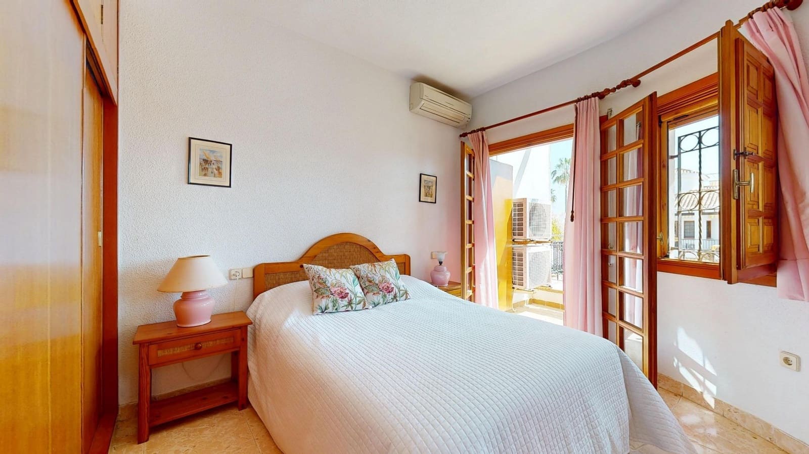 3 makuuhuone Rivitalo myytävänä paikassa Torre de la Horadada mukana uima-altaan - 295 000 € (Ref: 9762006)