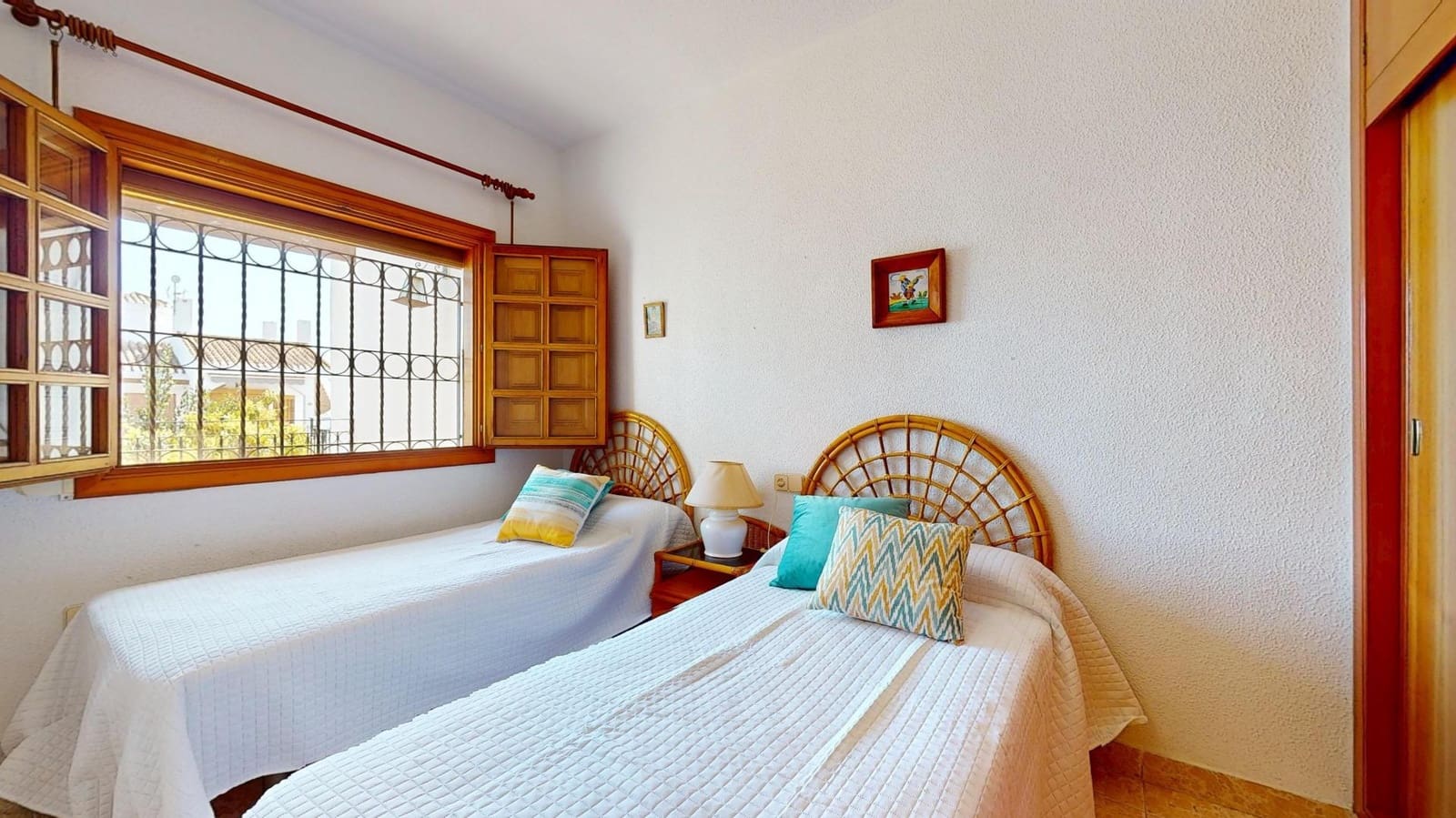 3 makuuhuone Rivitalo myytävänä paikassa Torre de la Horadada mukana uima-altaan - 295 000 € (Ref: 9762006)