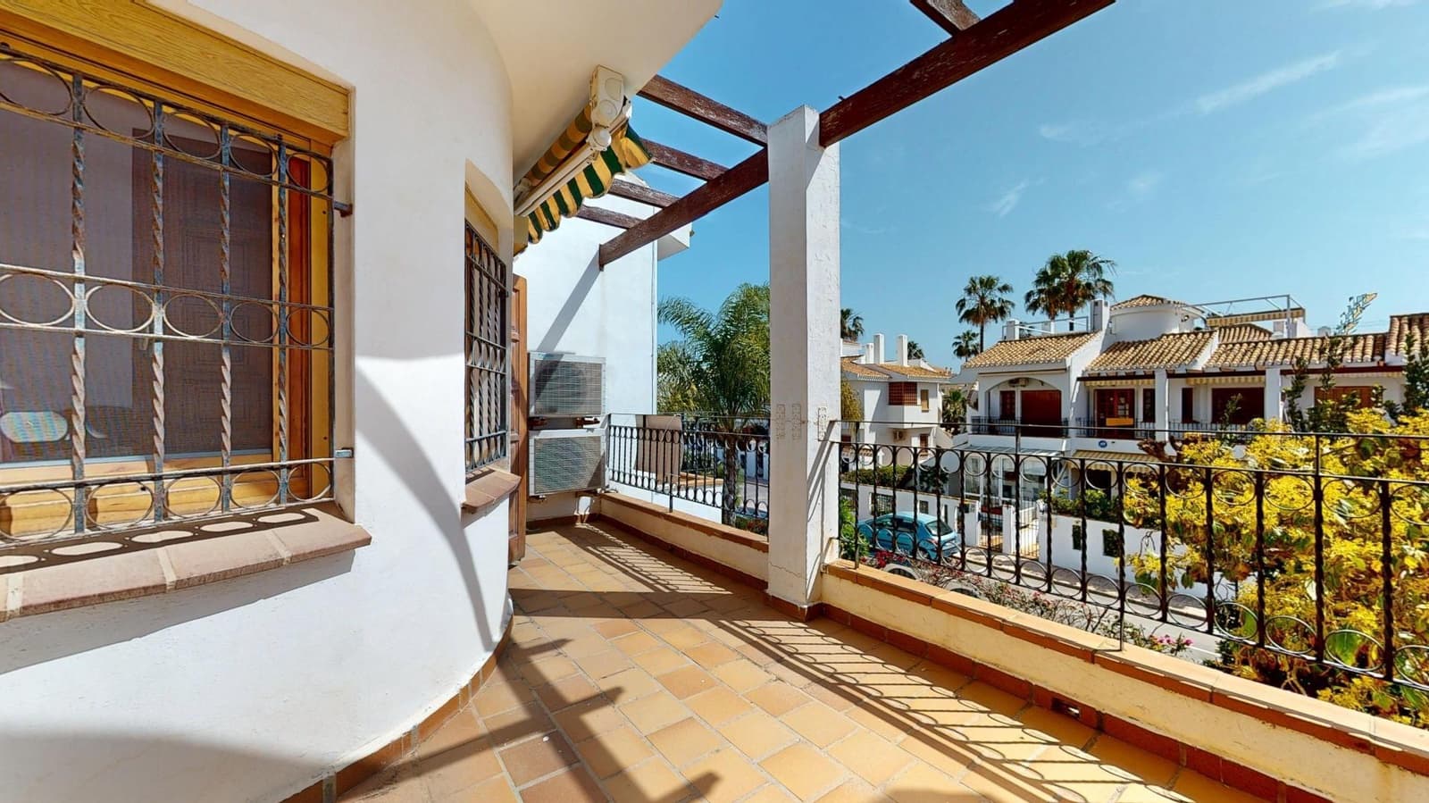 3 makuuhuone Rivitalo myytävänä paikassa Torre de la Horadada mukana uima-altaan - 295 000 € (Ref: 9762006)