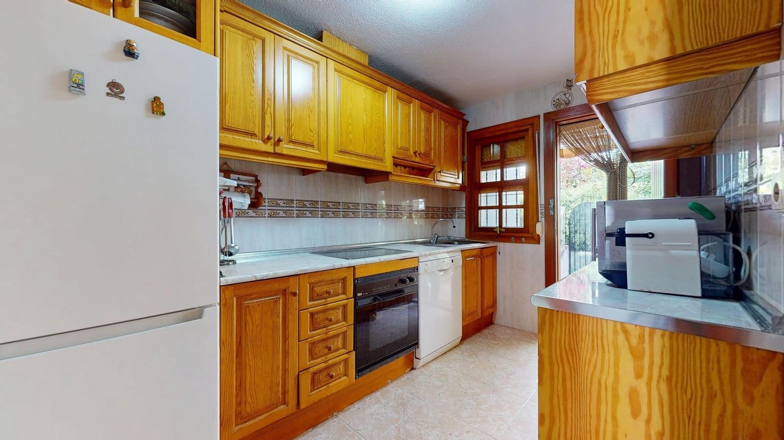 3 makuuhuone Rivitalo myytävänä paikassa Torre de la Horadada mukana uima-altaan - 279 000 € (Ref: 9762006)