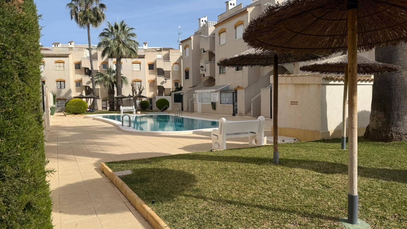 2 bedroom Apartment for sale in Punta Prima with pool - € 179,000 (Ref: 9778168)