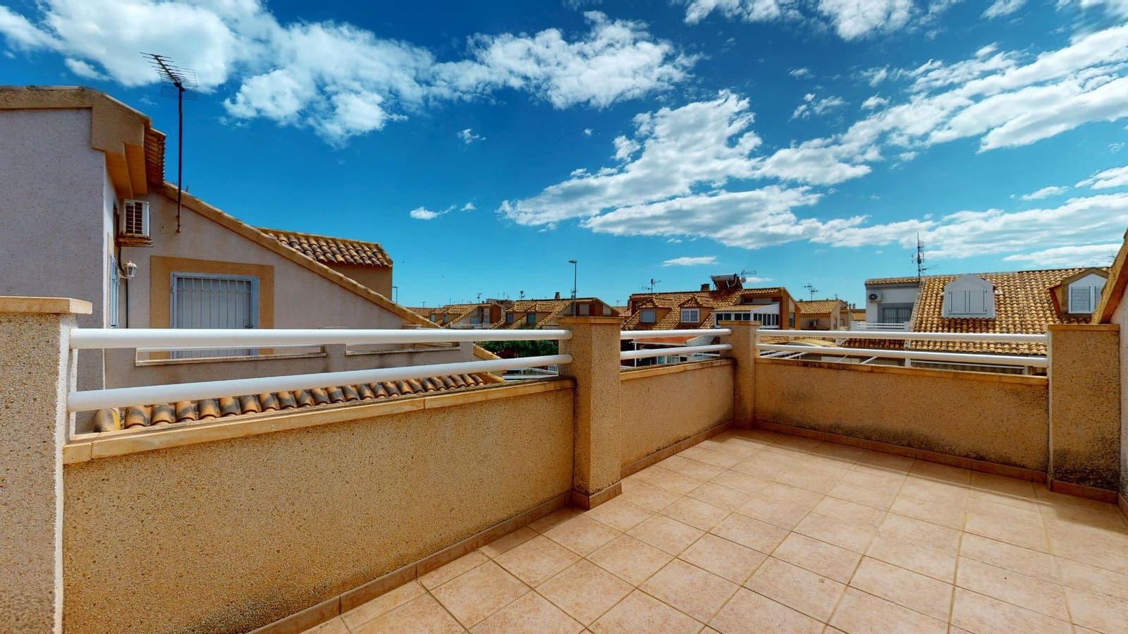 4 soveværelse Rækkehus til salg i Torre de la Horadada - € 329.000 (Ref: 9780587)