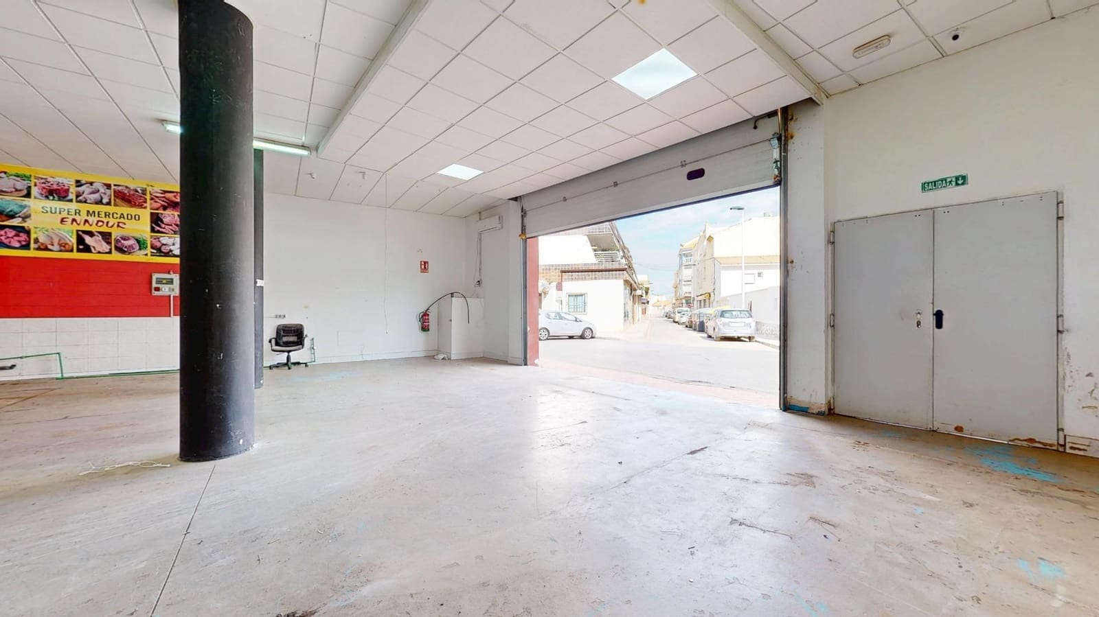 Kaupallinen myytävänä paikassa Lo Pagan - 198 000 € (Ref: 9783015)