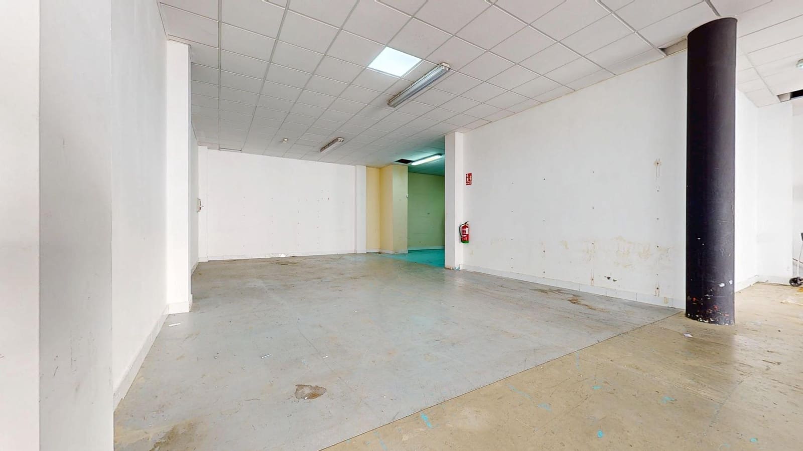 Kaupallinen myytävänä paikassa Lo Pagan - 198 000 € (Ref: 9783015)