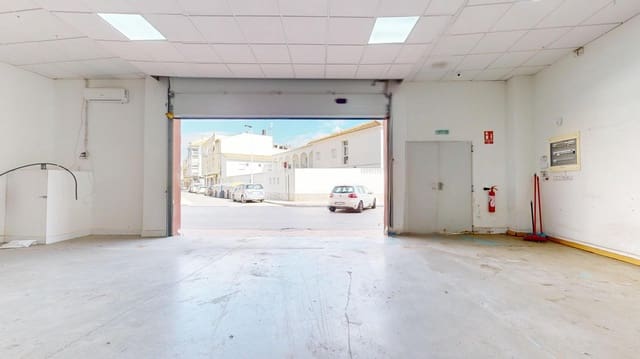 Kaupallinen myytävänä paikassa Lo Pagan, San Pedro del Pinatar - 198 000 € (Ref: 9783015)