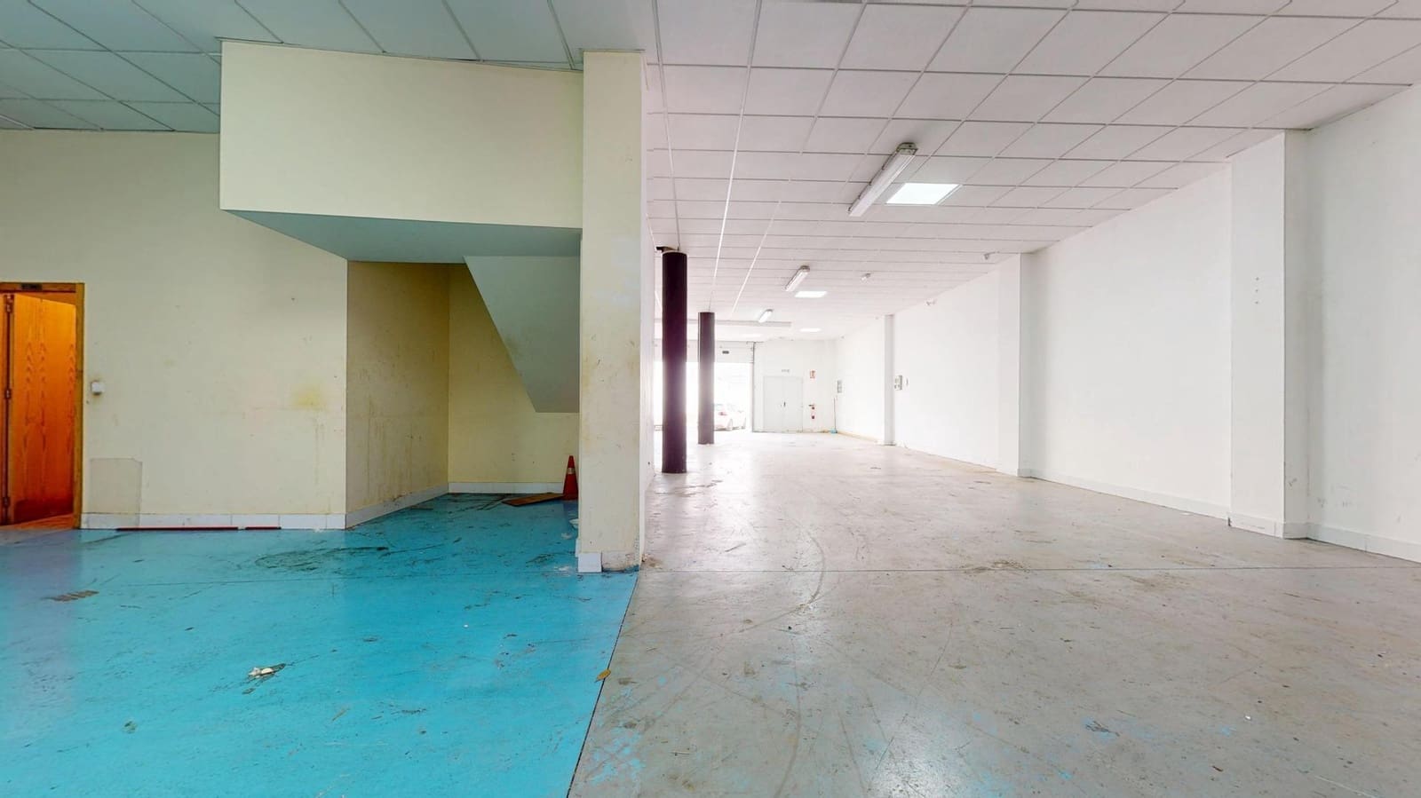 Kaupallinen myytävänä paikassa Lo Pagan - 198 000 € (Ref: 9783015)