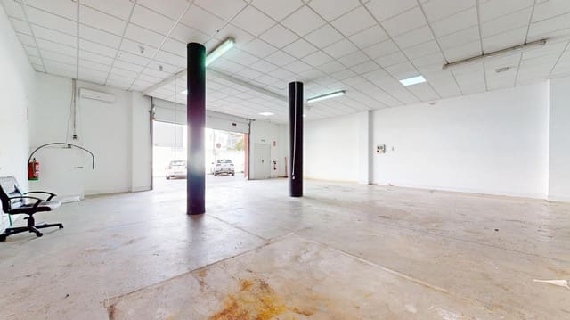 Commercial for sale in Lo Pagan, San Pedro del Pinatar - € 179,900 (Ref: 9783015)