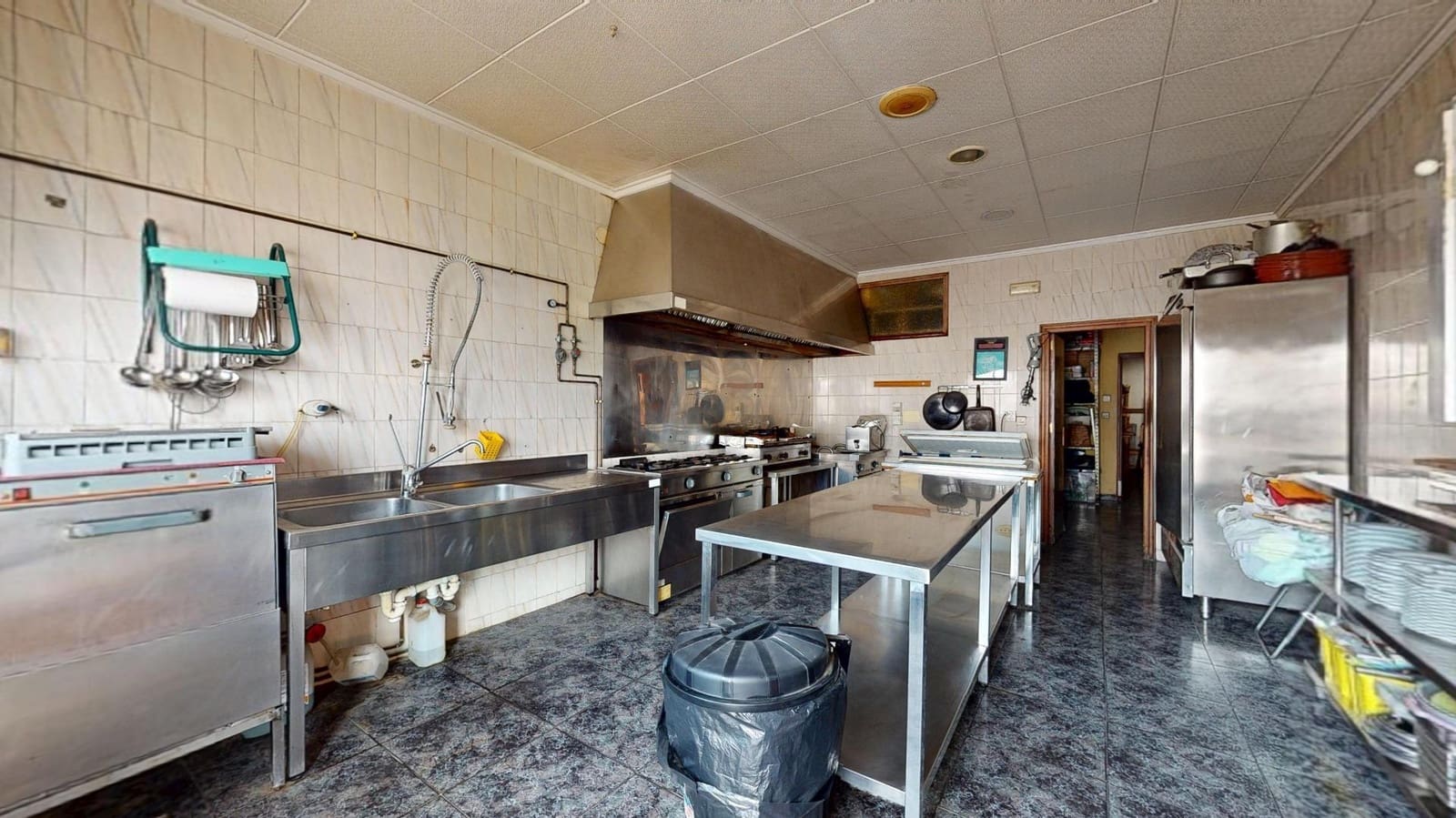 Comercial para venda em San Pedro del Pinatar - 180 000 € (Ref: 9811942)