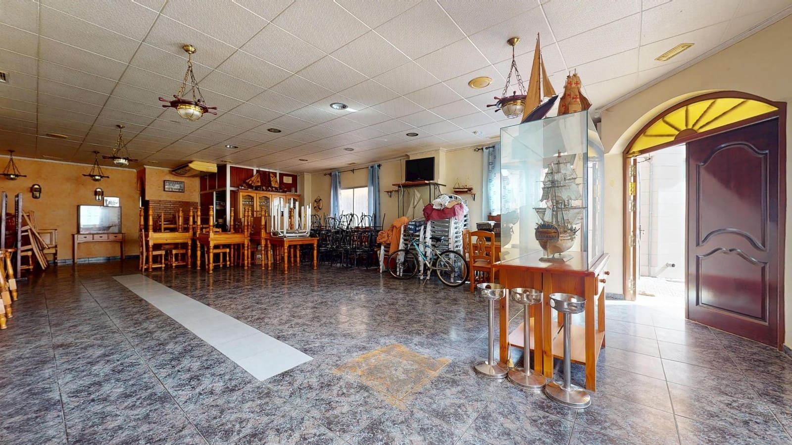 Comercial para venda em San Pedro del Pinatar - 180 000 € (Ref: 9811942)