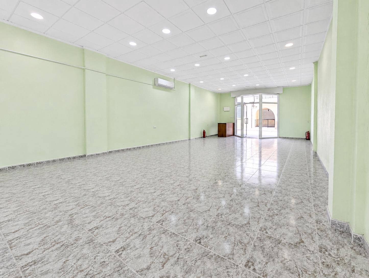 Local Comercial en Pilar de la Horadada en venta - 139.900 € (Ref: 9822952)