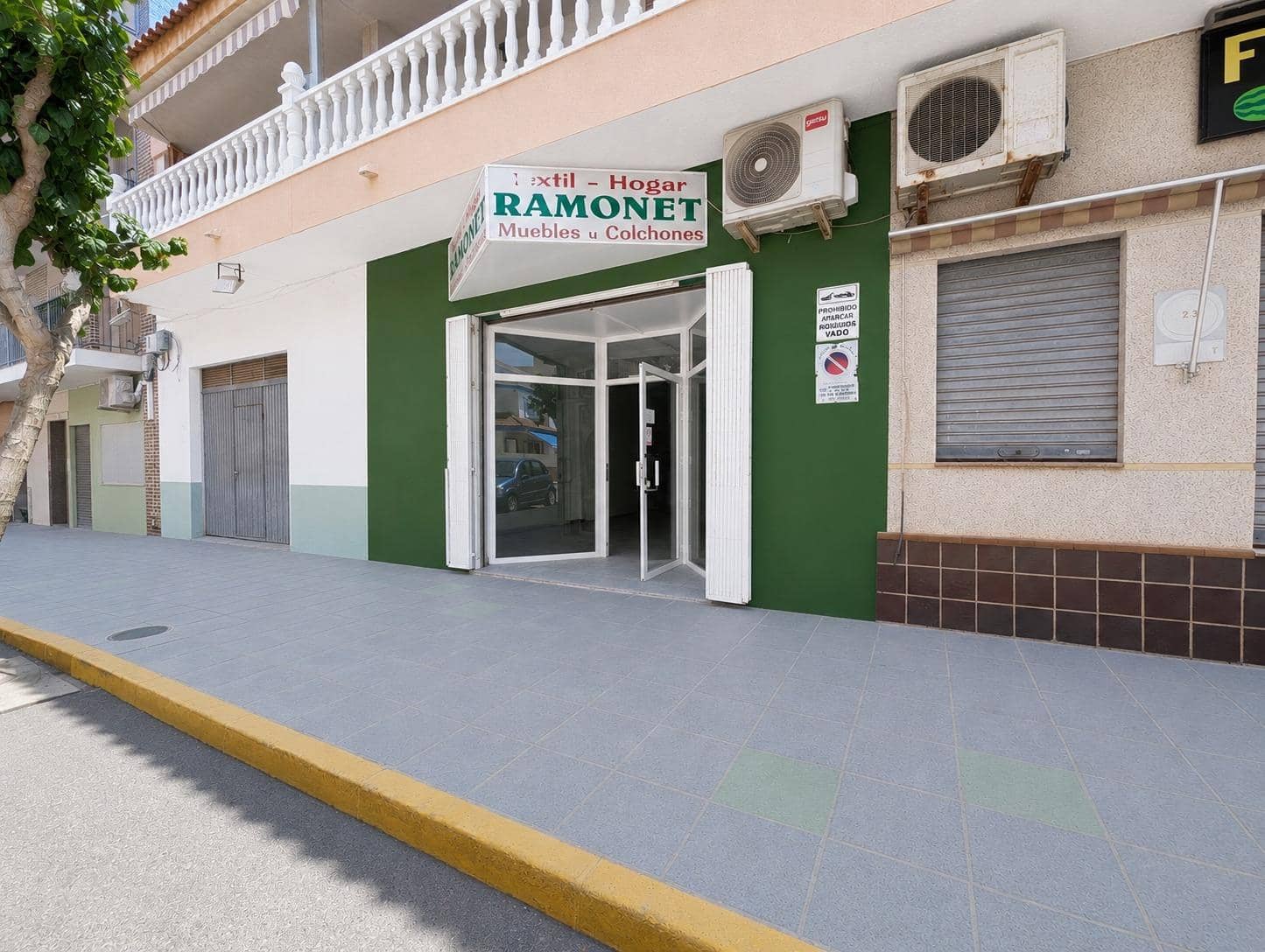 Local Comercial en Pilar de la Horadada en venta - 139.900 € (Ref: 9822952)