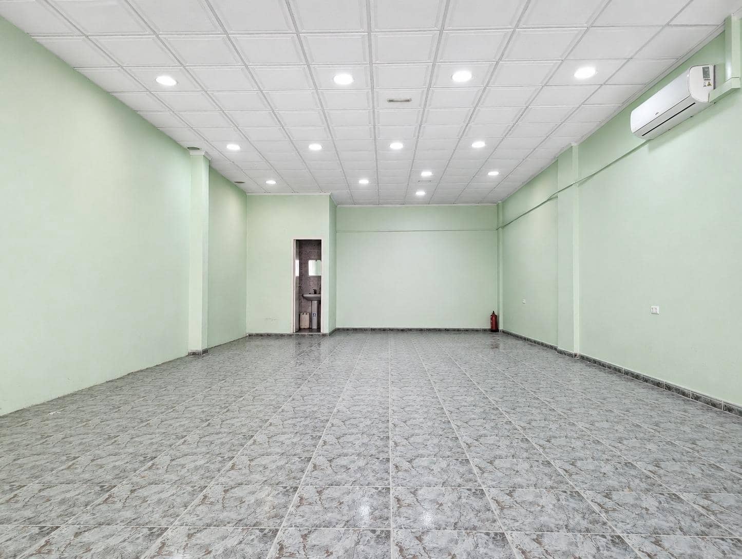 Local Comercial en Pilar de la Horadada en venta - 139.900 € (Ref: 9822952)