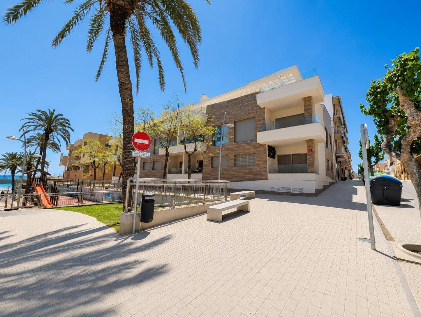 Local Comercial en Pilar de la Horadada en venta - 139.900 € (Ref: 9822952)