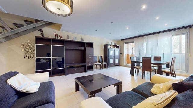 3 bedroom Apartment for sale in Pilar de la Horadada with pool garage - € 295,000 (Ref: 9922334)