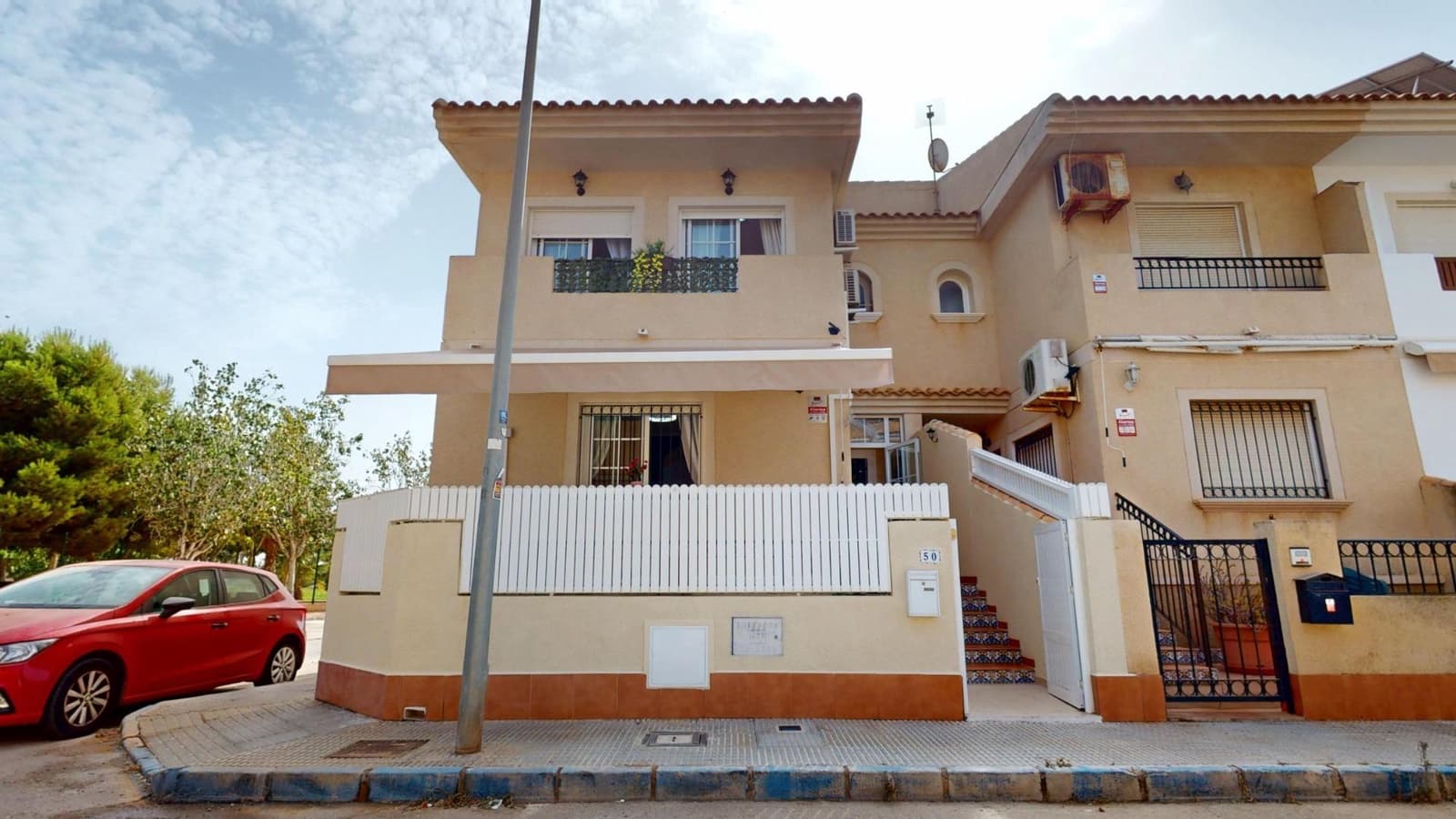 5 makuuhuone Rivitalo myytävänä paikassa San Pedro del Pinatar mukana 
autotalli - 248 500 € (Ref: 9970624)