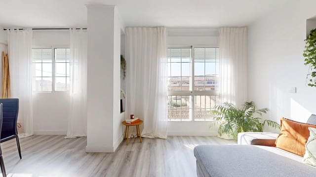 3 bedroom Flat for sale in Pilar de la Horadada with garage - € 195,000 (Ref: 9994285)