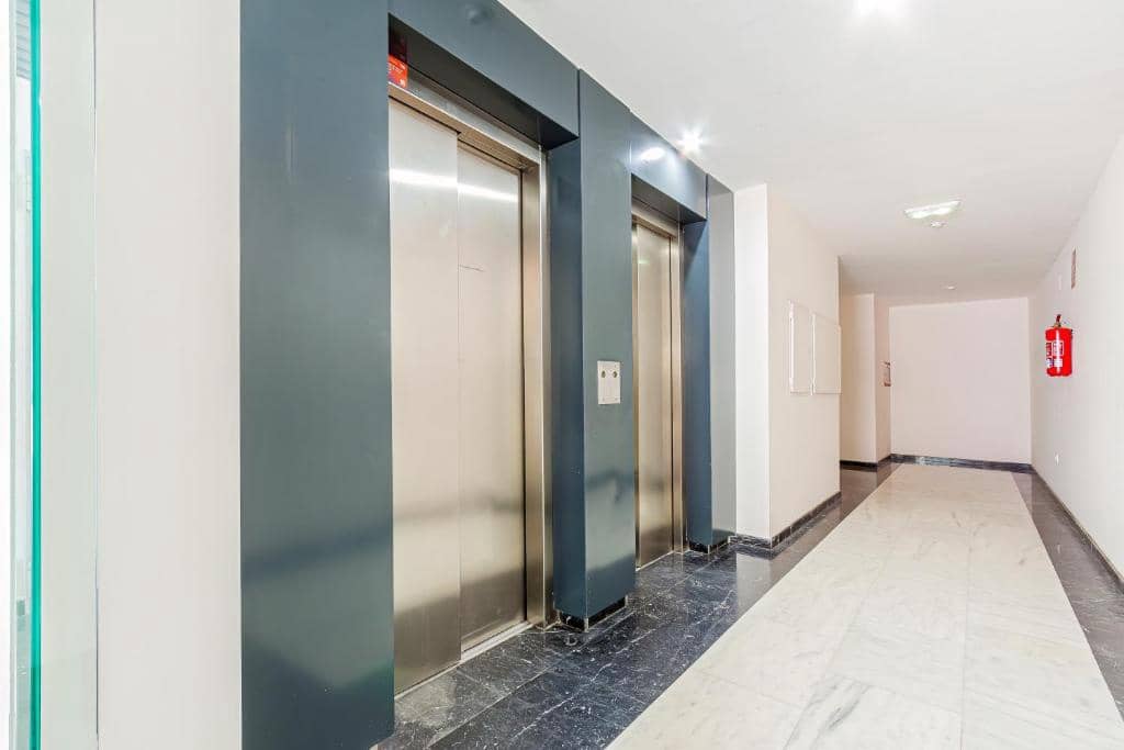 Appartement de 2 chambres à louer à La Villajoyosa / Vila Joiosa avec piscine - 1 500 € (Ref: 10052144)