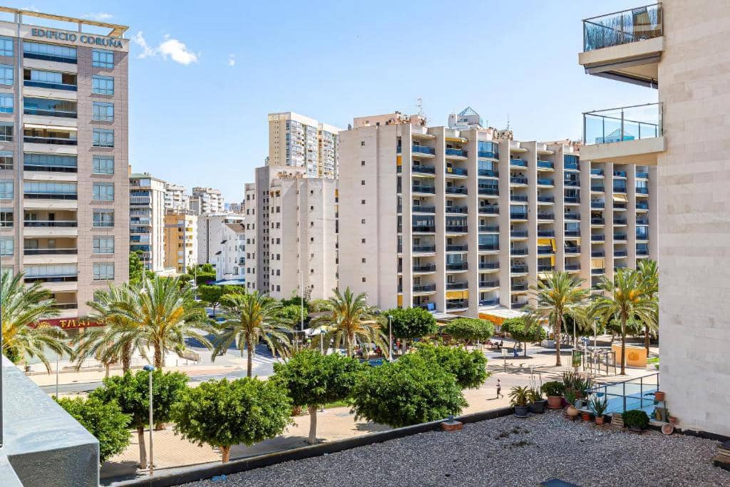 Appartement de 2 chambres à louer à La Villajoyosa / Vila Joiosa avec piscine - 1 500 € (Ref: 10052144)