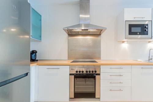 Appartement de 2 chambres à louer à La Villajoyosa / Vila Joiosa avec piscine - 1 500 € (Ref: 10052144)