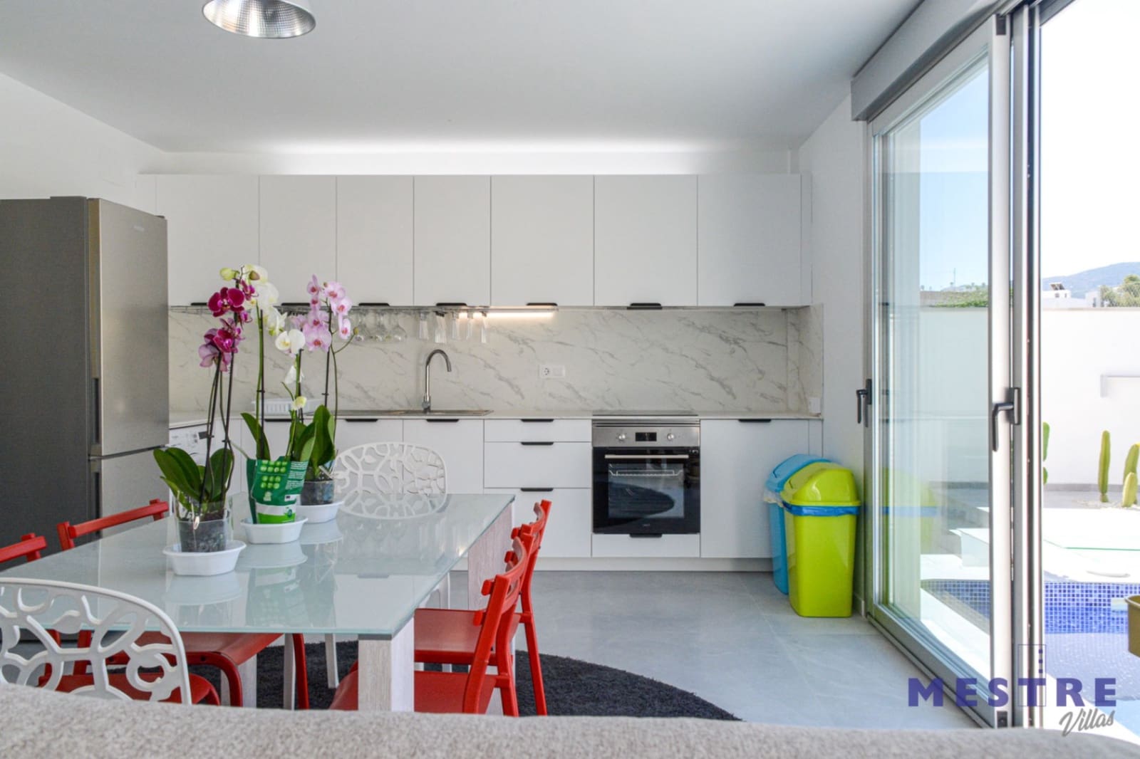 3 bedroom Villa for rent in Jalon / Xalo with pool garage - € 1,850 (Ref: 8301490)