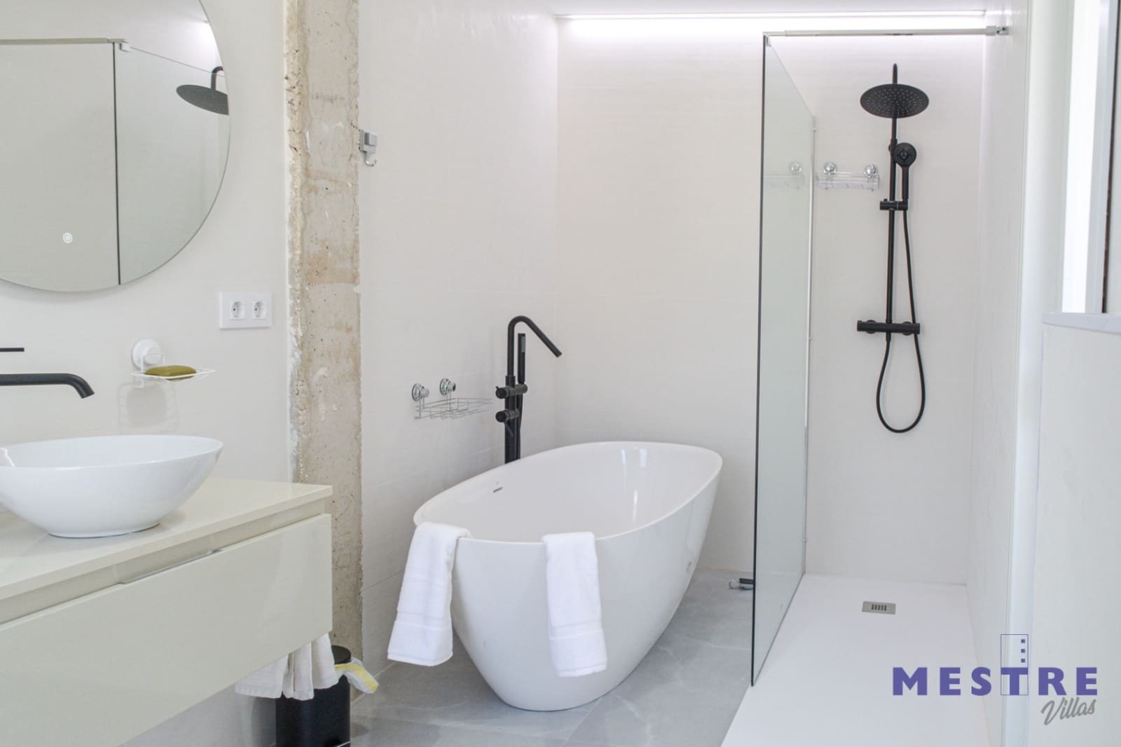 3 bedroom Villa for rent in Jalon / Xalo with pool garage - € 1,850 (Ref: 8301490)