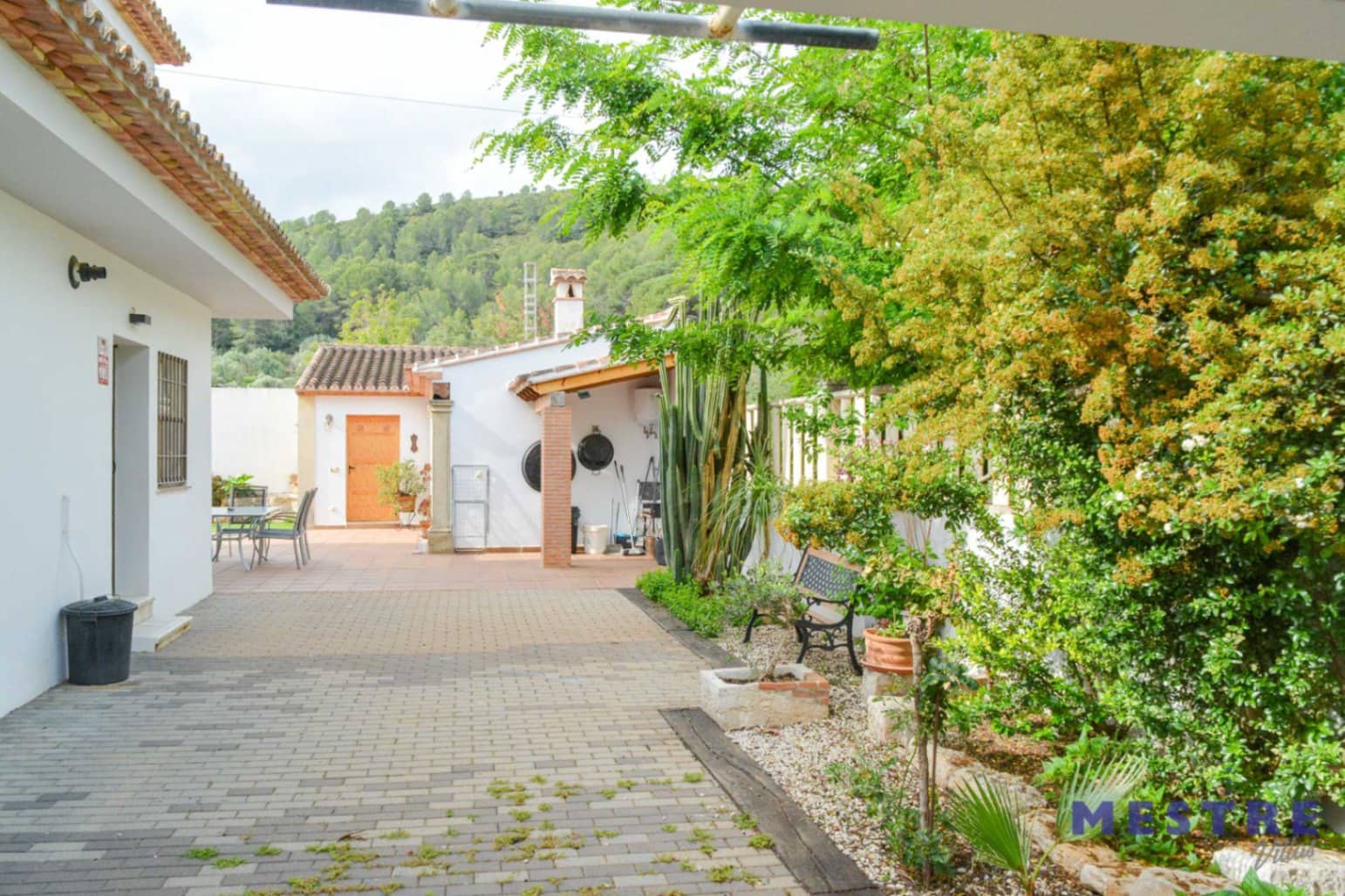 3 bedroom Villa for rent in Jalon / Xalo with pool garage - € 1,800 (Ref: 9834608)