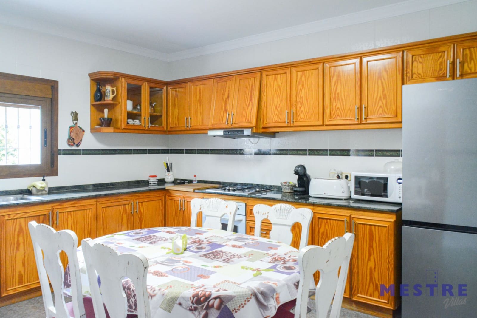 3 bedroom Villa for rent in Jalon / Xalo with pool garage - € 1,800 (Ref: 9834608)