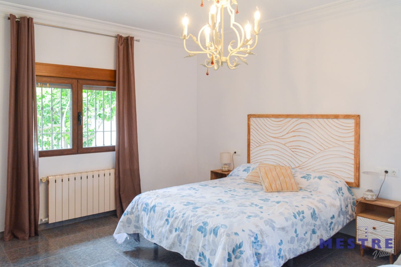 3 bedroom Villa for rent in Jalon / Xalo with pool garage - € 1,800 (Ref: 9834608)