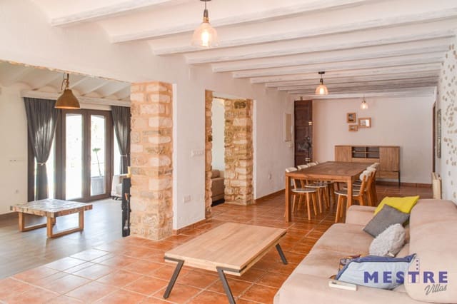 Villa/Maison de 5 chambres à louer à Teulada Pueblo, Teulada-Moraira avec piscine - 2 200 € (Ref: 9841778)
