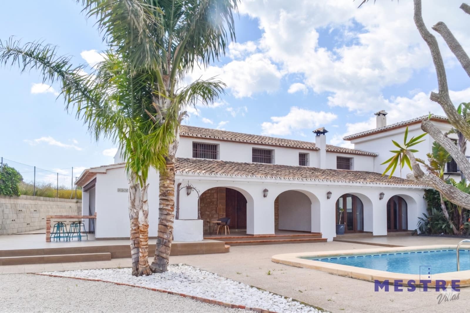 Villa/Maison de 5 chambres à louer à Teulada avec piscine - 2 200 € (Ref: 9841778)