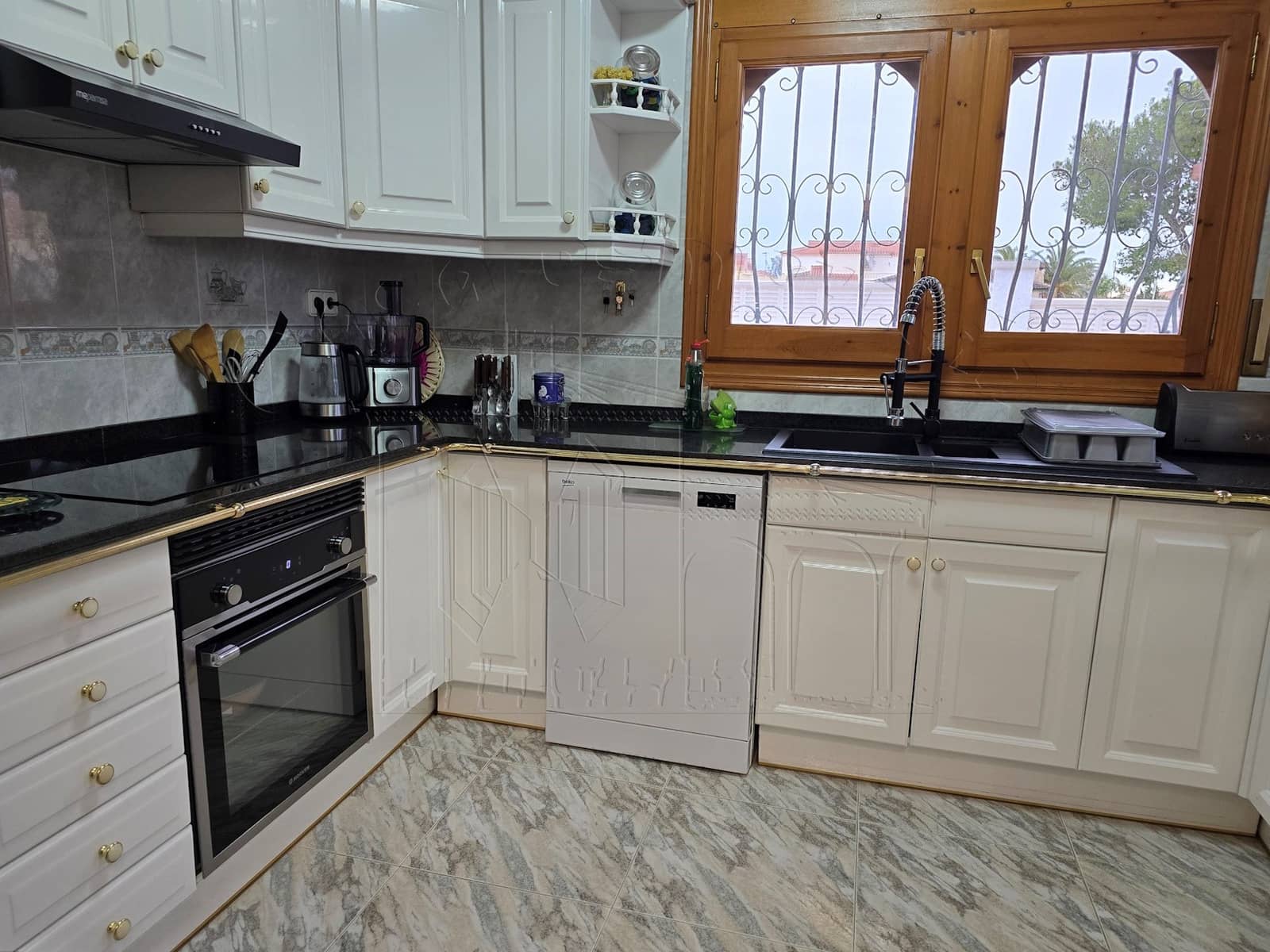 3 soverom Villa til salgs i Miami Playa / Miami Platja med svømmebasseng garasje - € 495 000 (Ref: 8230095)