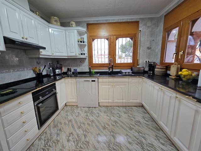 3 bedroom Villa for sale in Miami Playa / Miami Platja, Mont-roig del Camp with pool garage - € 495,000 (Ref: 8230095)