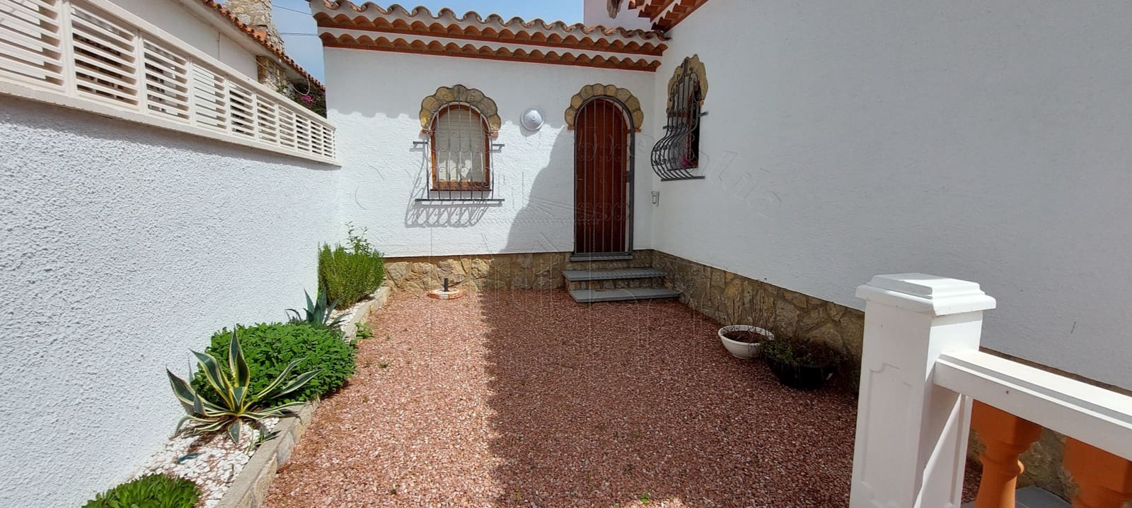 3 soverom Villa til salgs i Miami Playa / Miami Platja med svømmebasseng garasje - € 495 000 (Ref: 8230095)