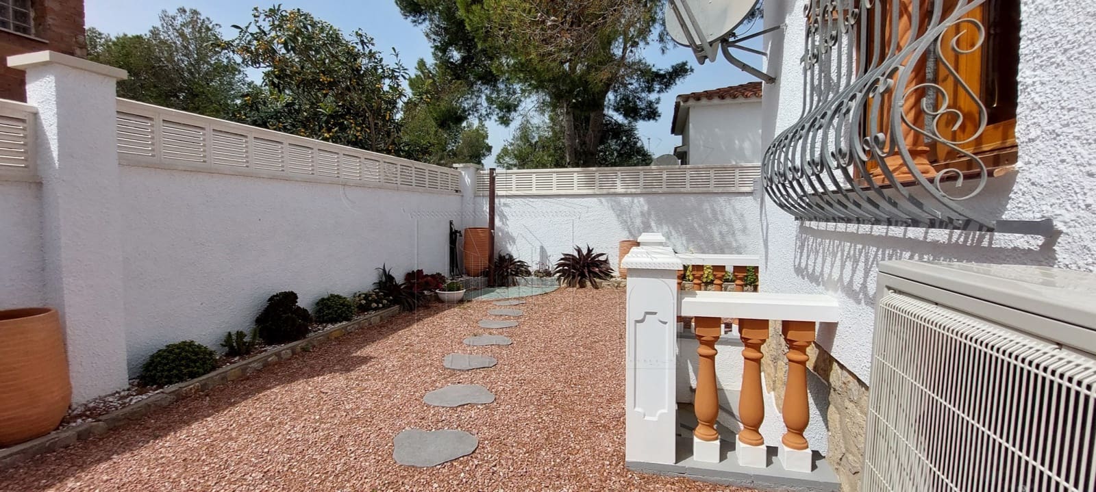 3 soverom Villa til salgs i Miami Playa / Miami Platja med svømmebasseng garasje - € 495 000 (Ref: 8230095)