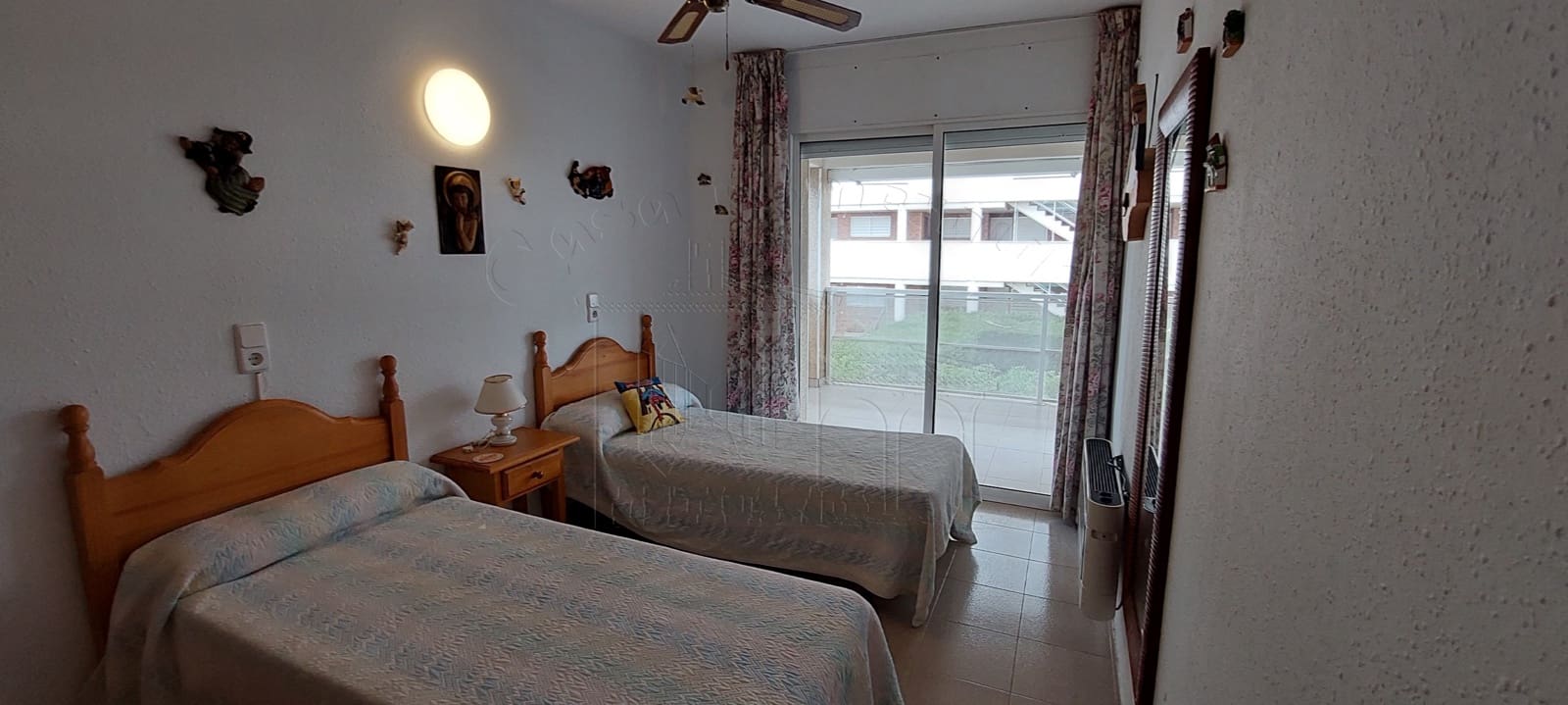 2 bedroom Beach Apartment for sale in Miami Playa / Miami Platja with garage - € 165,000 (Ref: 8917410)