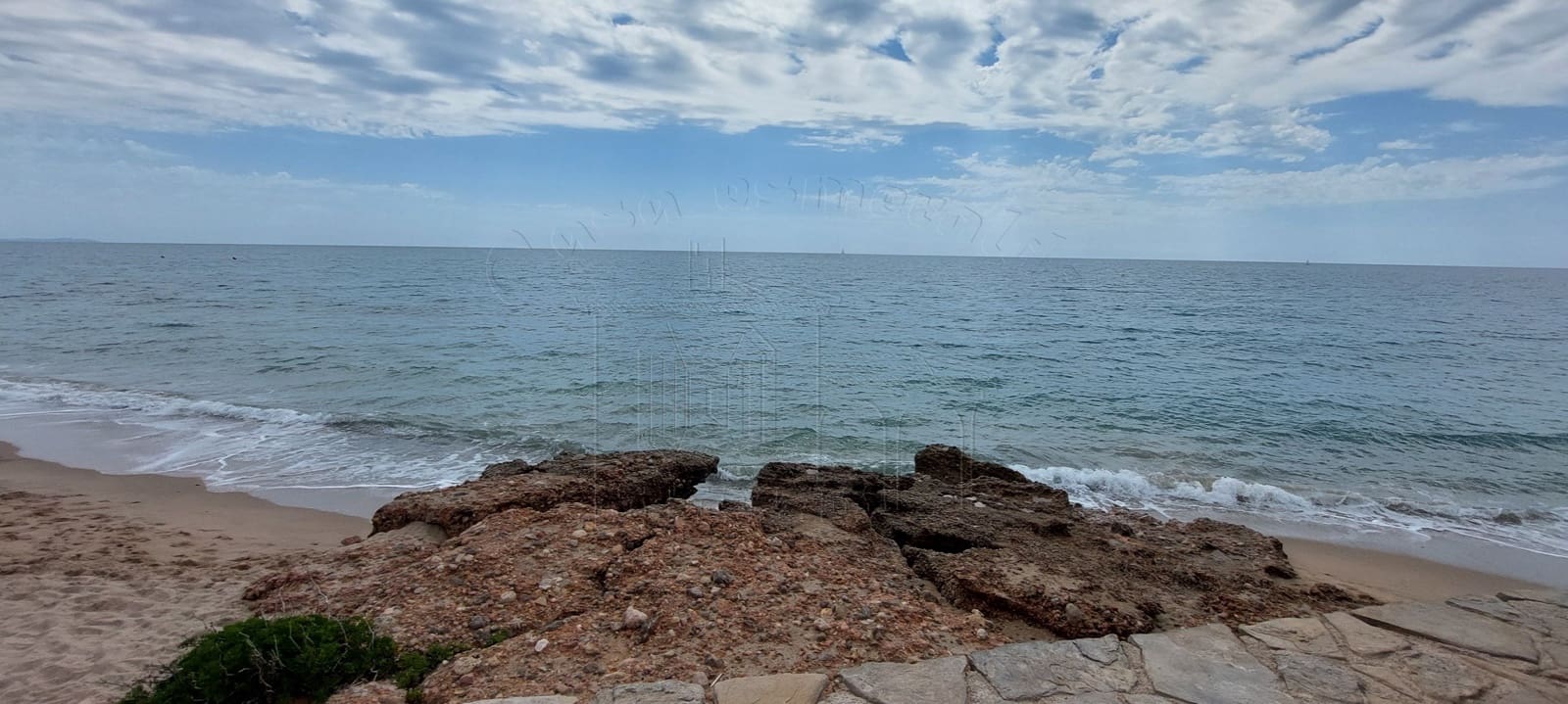 2 bedroom Beach Apartment for sale in Miami Playa / Miami Platja with garage - € 165,000 (Ref: 8917410)