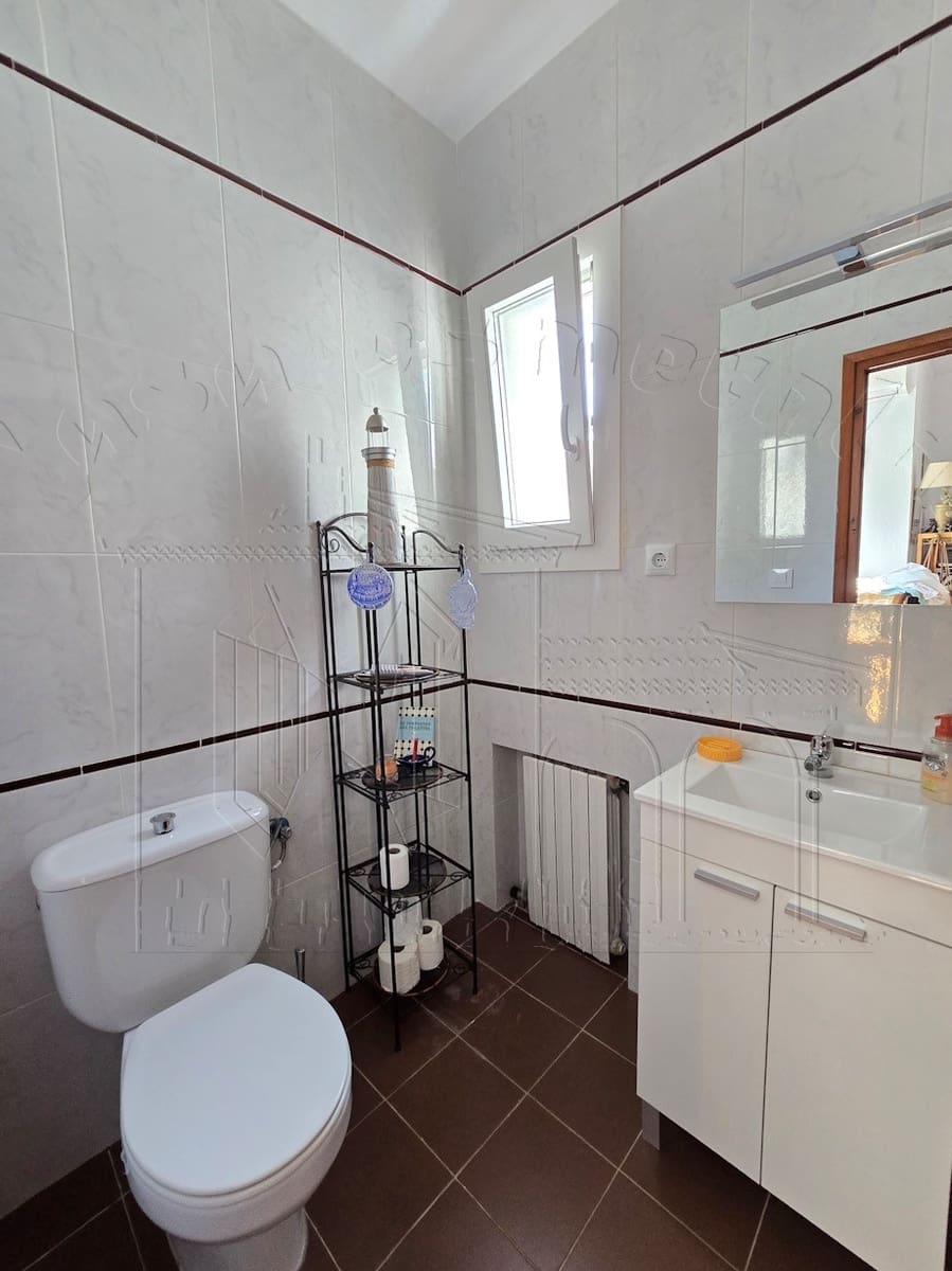 5 chambre Villa/Maison à vendre à Miami Playa / Miami Platja avec piscine garage - 525 000 € (Ref: 9030538)