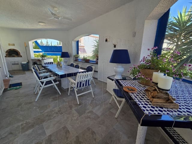 5 bedroom Villa for sale in Miami Playa / Miami Platja, Mont-roig del Camp with pool garage - € 525,000 (Ref: 9030538)