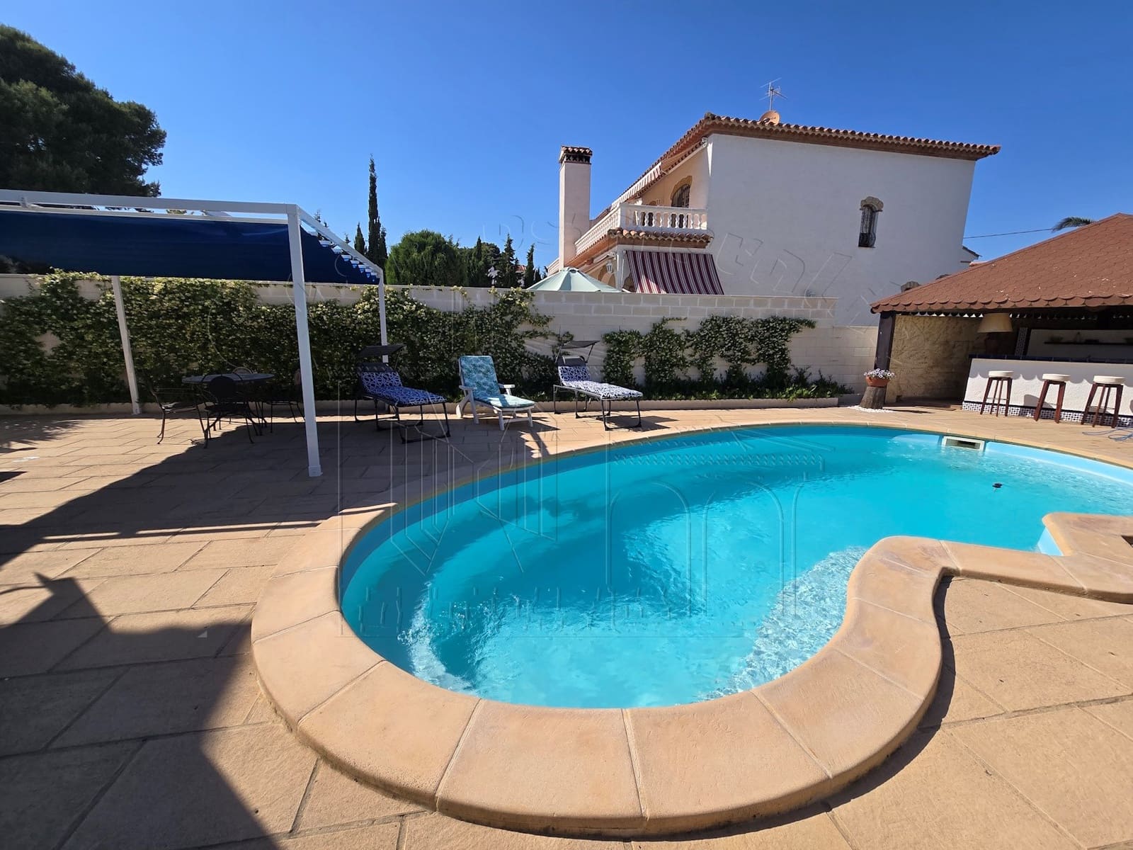 5 chambre Villa/Maison à vendre à Miami Playa / Miami Platja avec piscine garage - 525 000 € (Ref: 9030538)