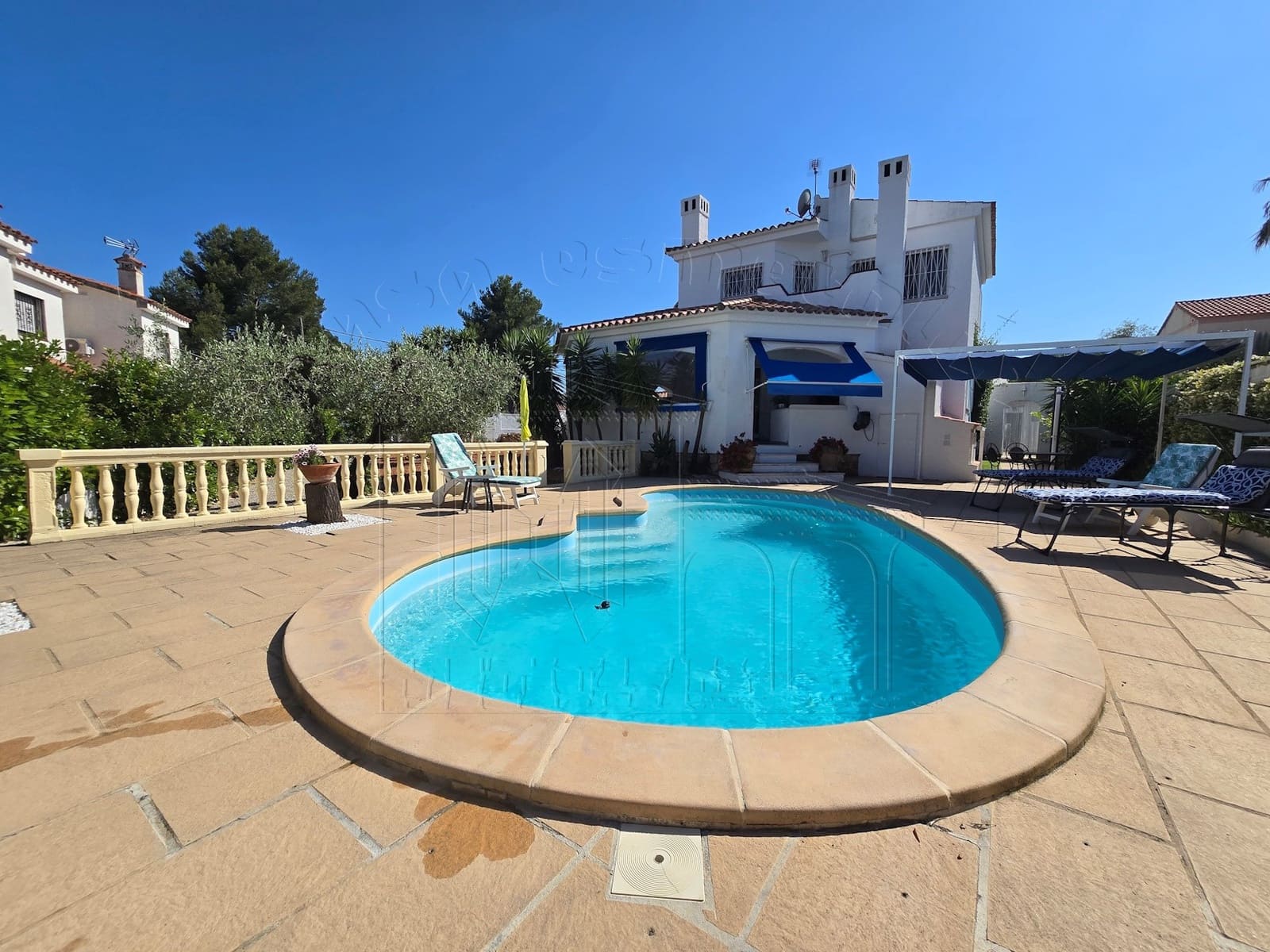 5 chambre Villa/Maison à vendre à Miami Playa / Miami Platja avec piscine garage - 525 000 € (Ref: 9030538)