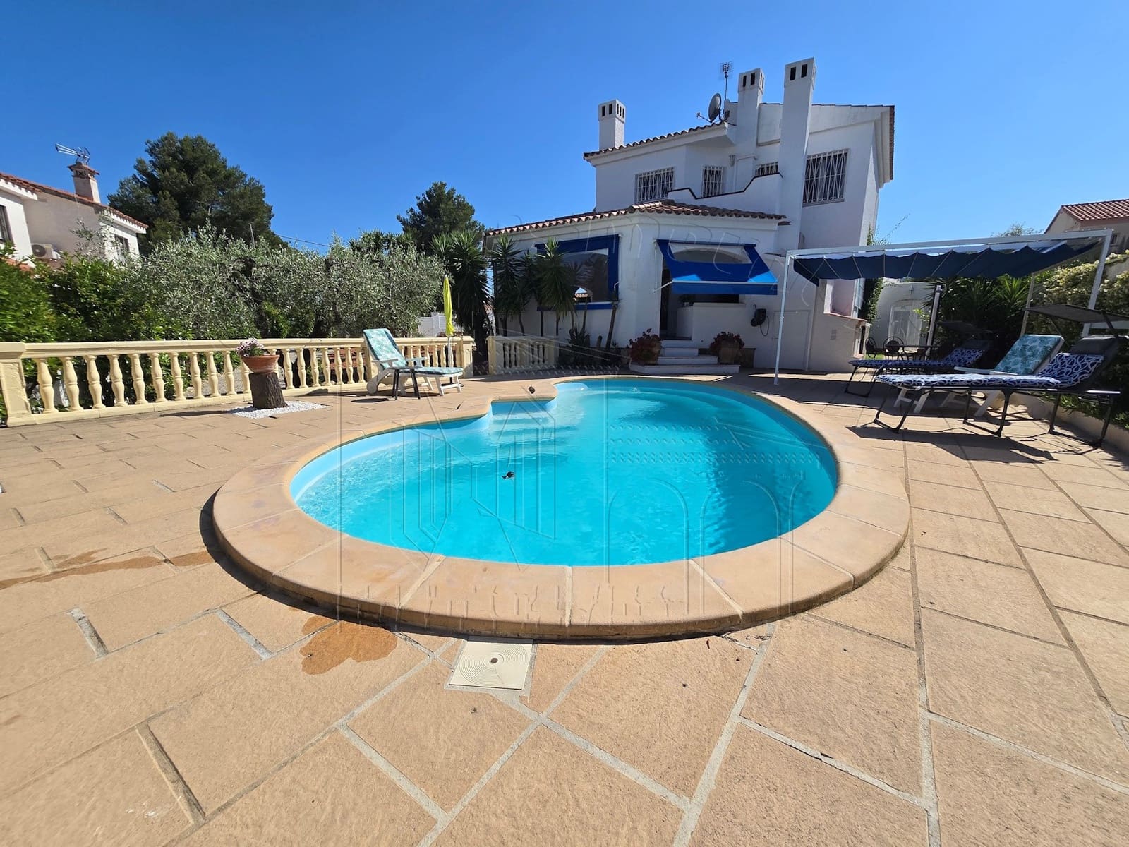 5 chambre Villa/Maison à vendre à Miami Playa / Miami Platja avec piscine garage - 525 000 € (Ref: 9030538)