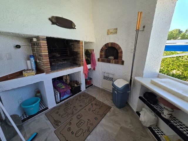 5 bedroom Villa for sale in Miami Playa / Miami Platja, Mont-roig del Camp with pool garage - € 525,000 (Ref: 9030538)