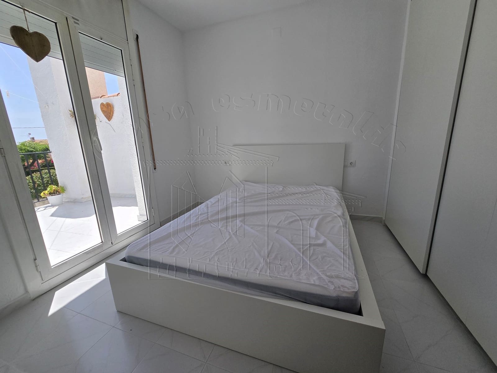 2 soveværelse Semi-Rækkehus til salg i Miami Playa / Miami Platja med swimmingpool garage - € 165.000 (Ref: 9046482)