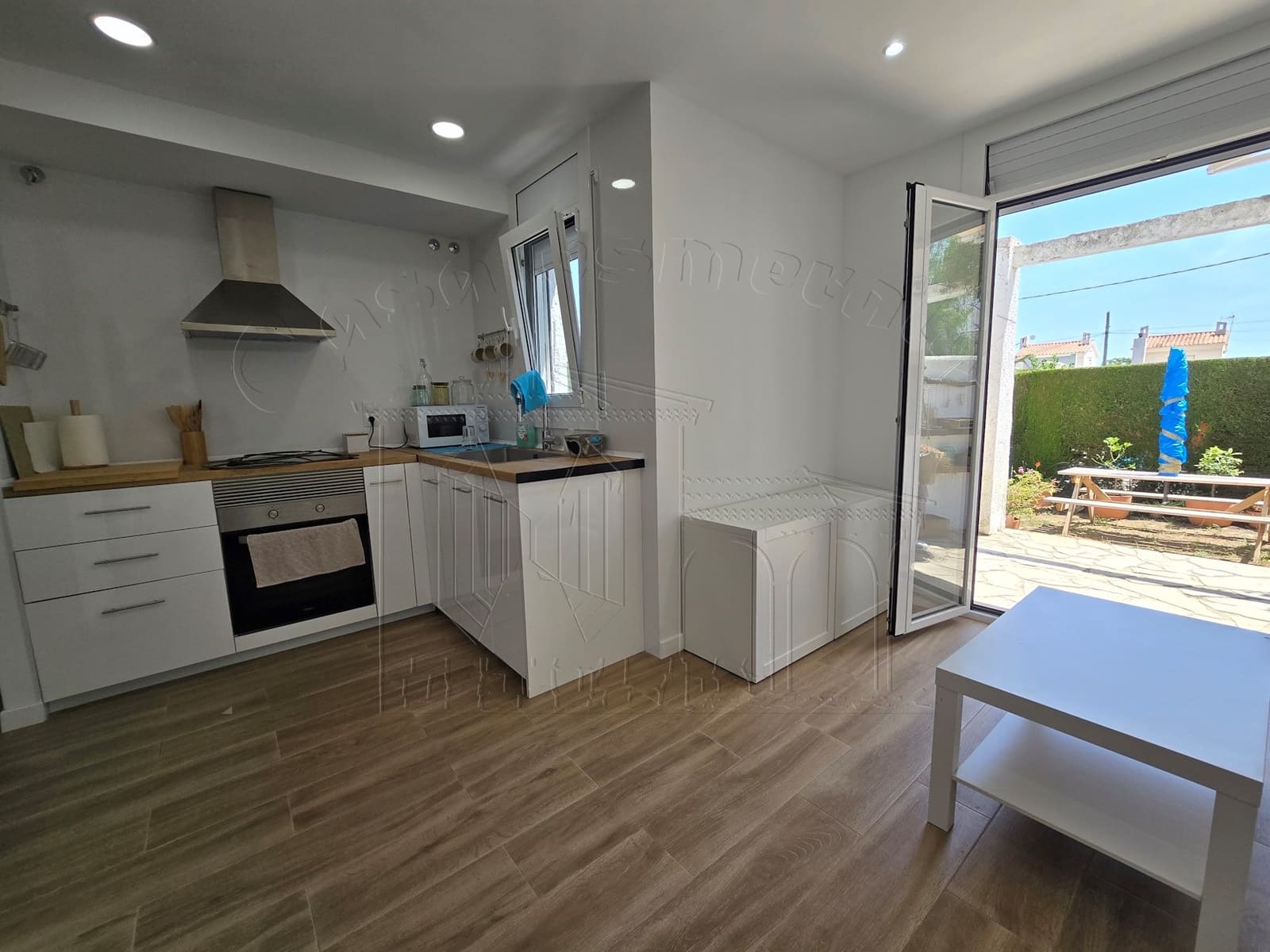 2 soveværelse Semi-Rækkehus til salg i Miami Playa / Miami Platja med swimmingpool garage - € 165.000 (Ref: 9046482)