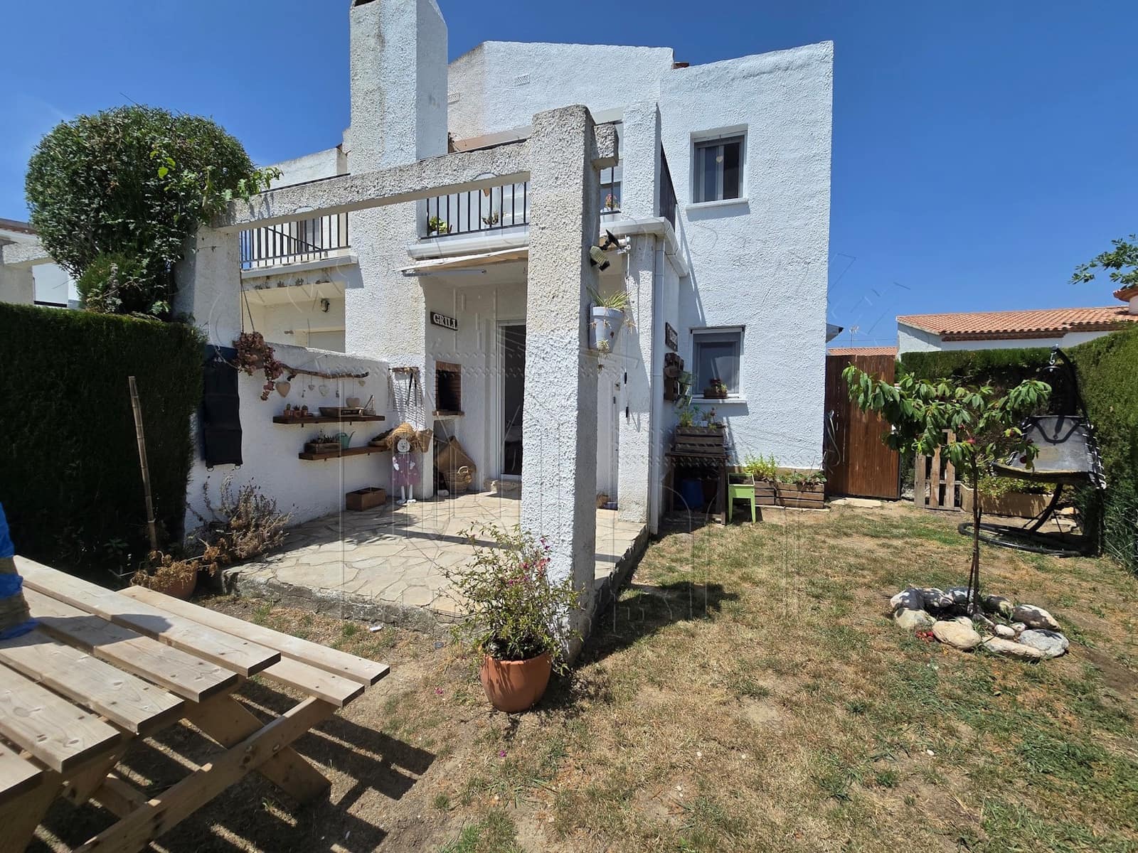 2 soveværelse Semi-Rækkehus til salg i Miami Playa / Miami Platja med swimmingpool garage - € 165.000 (Ref: 9046482)