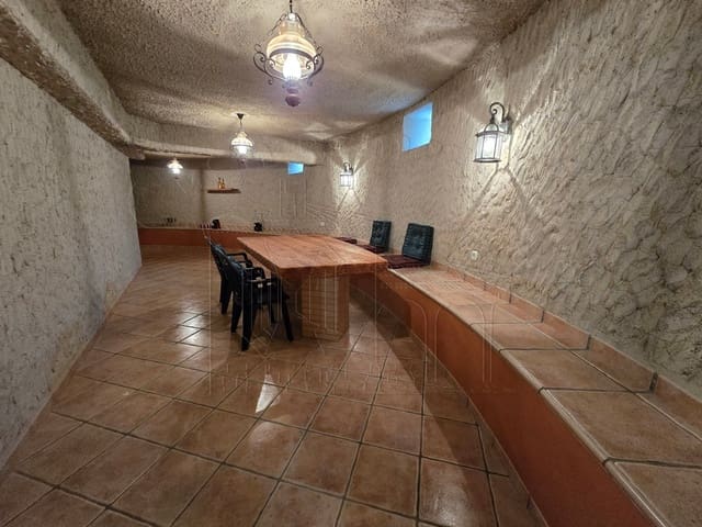 5 bedroom Villa for sale in Miami Playa / Miami Platja, Mont-roig del Camp with pool garage - € 850,000 (Ref: 9144118)