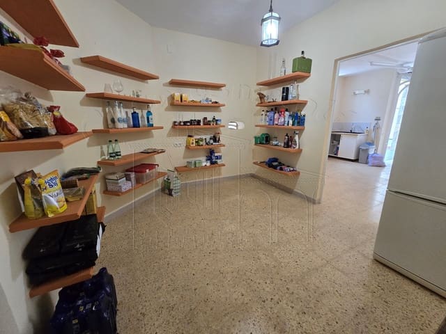 5 bedroom Villa for sale in Miami Playa / Miami Platja, Mont-roig del Camp with pool garage - € 850,000 (Ref: 9144118)