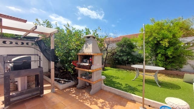 5 bedroom Villa for sale in Miami Playa / Miami Platja, Mont-roig del Camp with pool garage - € 439,000 (Ref: 9144124)